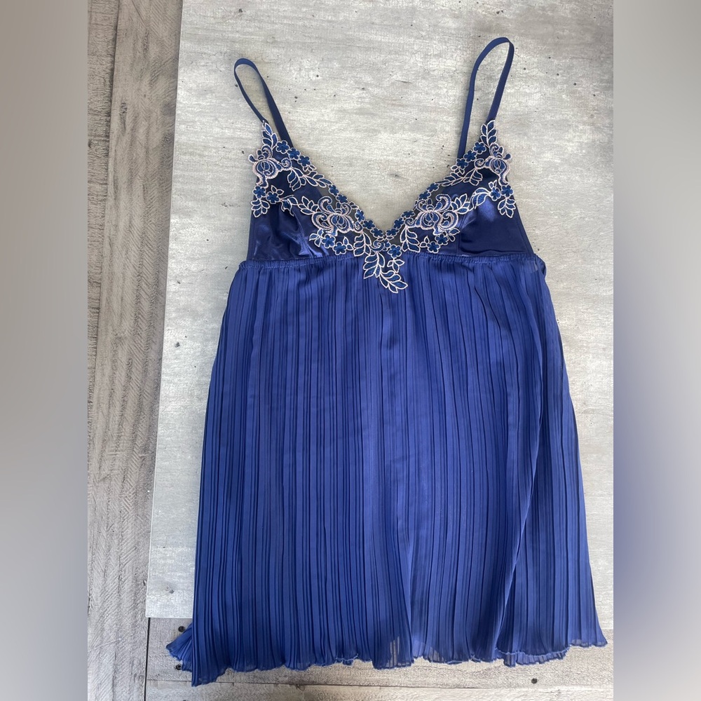 Vintage dress, never worn, in great condition - Picture 2 of 3